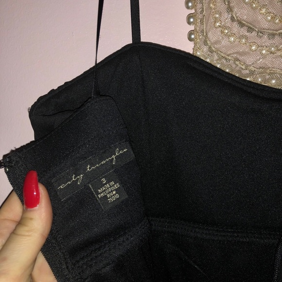 Pearl Jeweled Necklace Halter Mesh Gown - Picture 5 of 8